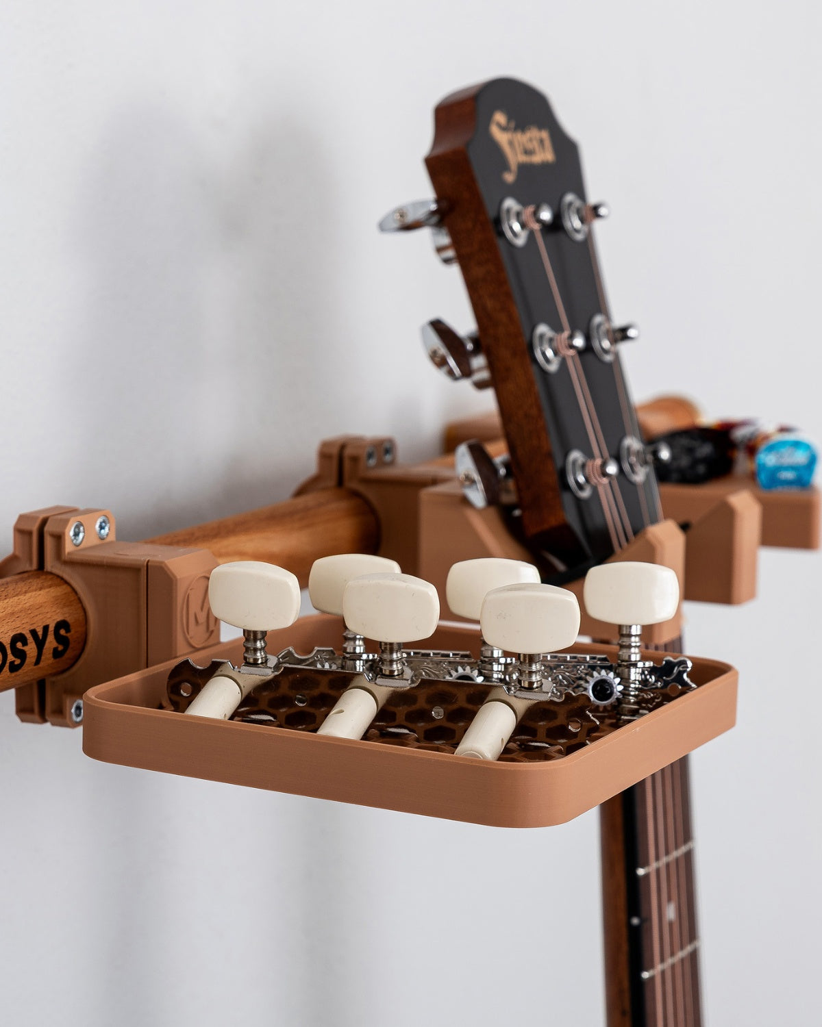 Guitar Stand "Classical Guitarist"