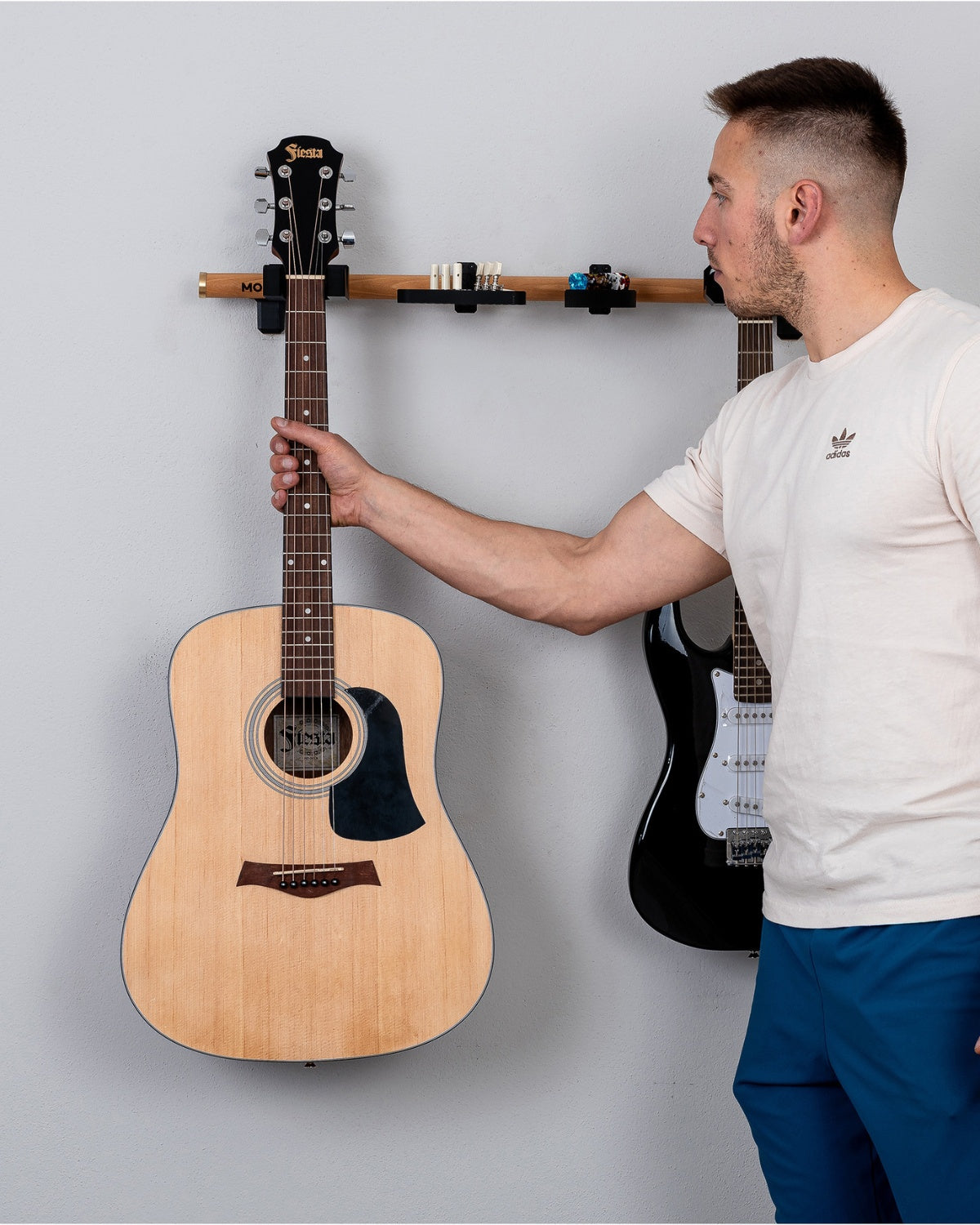 "The Organized Guitarist" Guitar Stand